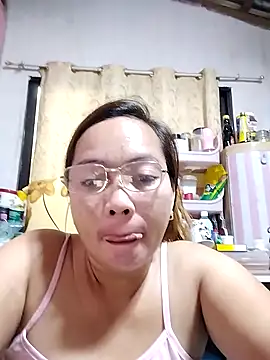 Snapshot of asianwet4u chatting on February 5, 3:13 am asianwet4u online show from February 5, 3:13 am