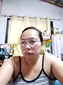 Snapshot of asianwet4u chatting on February 8, 1:43 am asianwet4u online show from February 8, 1:43 am