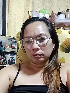 Snapshot of asianwet4u chatting on February 11, 4:01 am asianwet4u online show from February 11, 4:01 am