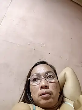 asianwet4u online show from December 21, 4:03 pm