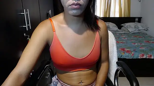 sensual nataliee online show from February 8, 7:38 pm