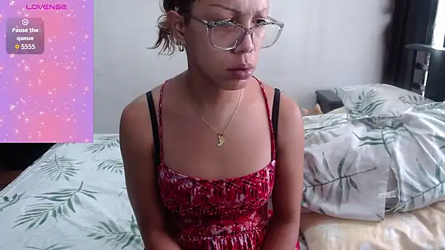 sensual nataliee online show from April 16, 2:40 pm