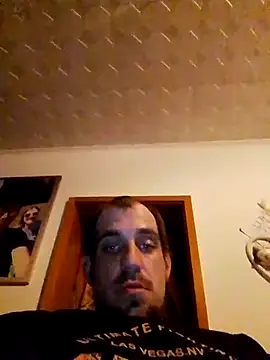 Snapshot of Codymc89 chatting on February 5, 2:38 am Codymc89 online show from February 5, 2:38 am