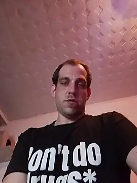 Snapshot of Codymc89 chatting on February 7, 4:27 am Codymc89 online show from February 7, 4:27 am