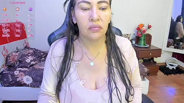 esmeralda milf online show from December 1, 2:44 pm