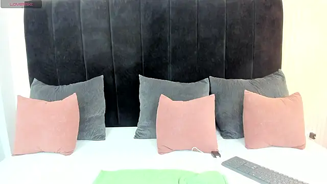 pink dustt online show from July 25, 8:39 pm
