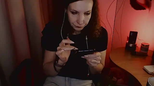 JohansonKatie online show from January 30, 7:18 am