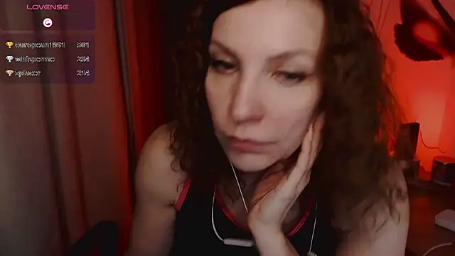 JohansonKatie online show from February 3, 11:36 pm