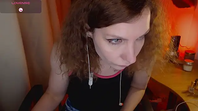 JohansonKatie online show from February 6, 1:38 am