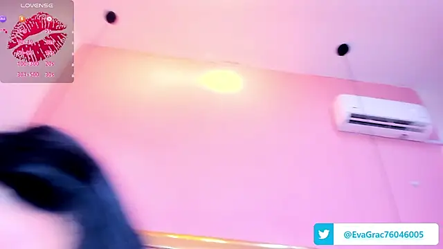 Snapshot of Eva_Grace_ chatting on February 16, 2:07 am Eva Grace online show from February 16, 2:07 am