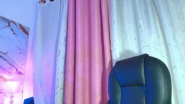 Snapshot of Susana_garciia1 chatting on February 14, 5:15 am Susana garciia1 online show from February 14, 5:15 am