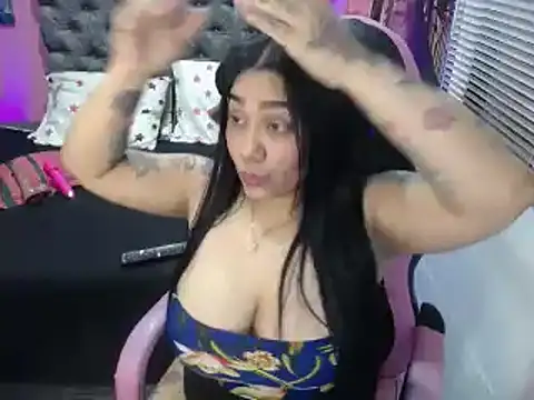 Snapshot of JEENEVIEVE chatting on February 15, 6:44 pm JEENEVIEVE online show from February 15, 6:44 pm