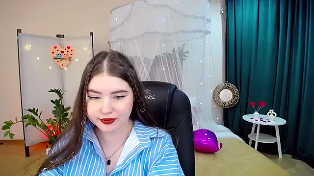 NicoleFoxery online show from February 13, 6:20 am