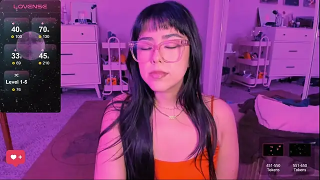 Evie-Luna online show from March 2, 2:30 am