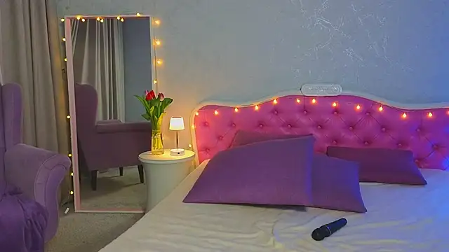 Ariana Petite online show from March 7, 2:25 am