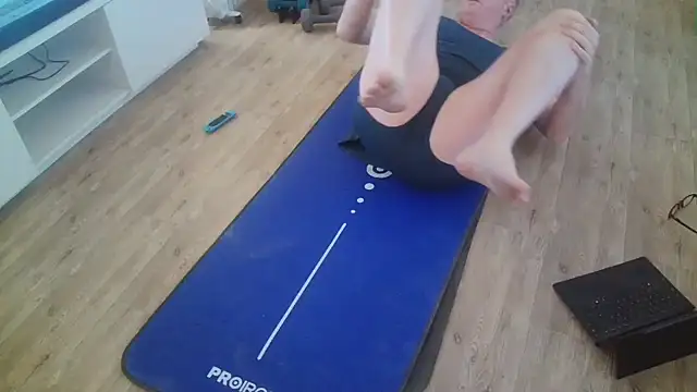 Snapshot of theSecretBallerino chatting on January 14, 3:56 am theSecretBallerino online show from January 14, 3:56 am