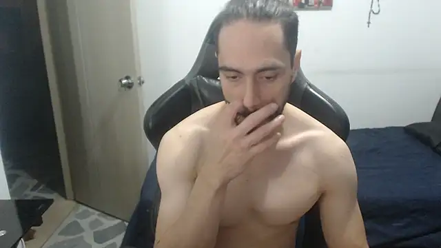 samuelgarcia  online show from December 17, 7:47 am