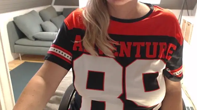 KimMitchelli online show from December 15, 11:03 am