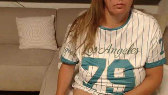 KimMitchelli online show from July 23, 4:21 am