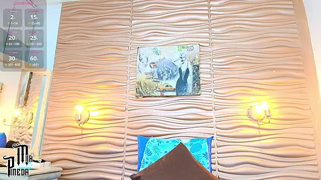 mia pineda online show from September 16, 9:05 pm