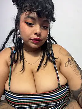 PrincessLauren420 online show from January 13, 10:37 pm