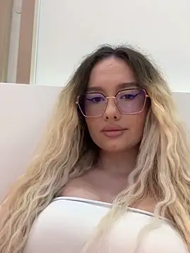 mollyxxx online show from March 29, 12:54 am