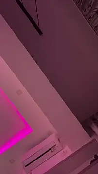 mollyxxx online show from April 9, 2:44 am