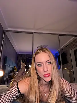 RockQueen A online show from February 8, 4:38 am