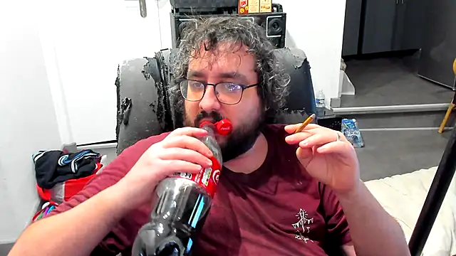 Snapshot of bears549a chatting on December 16, 7:10 pm bears549a online show from December 16, 7:10 pm