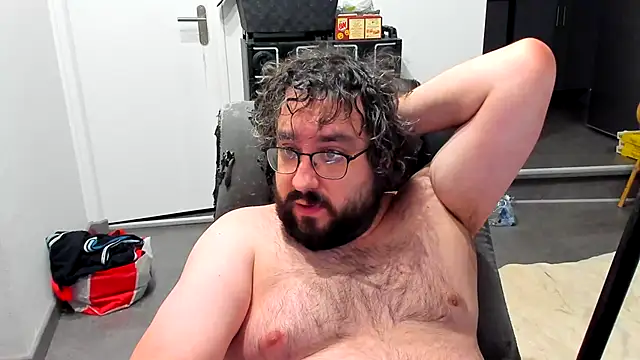 Snapshot of bears549a chatting on December 19, 12:13 am bears549a online show from December 19, 12:13 am