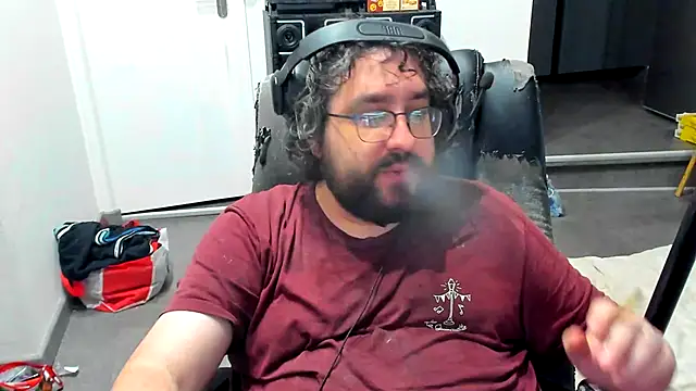 Snapshot of bears549a chatting on December 19, 3:18 am bears549a online show from December 19, 3:18 am