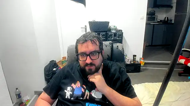 Snapshot of bears549a chatting on October 25, 10:37 pm bears549a online show from October 25, 10:37 pm