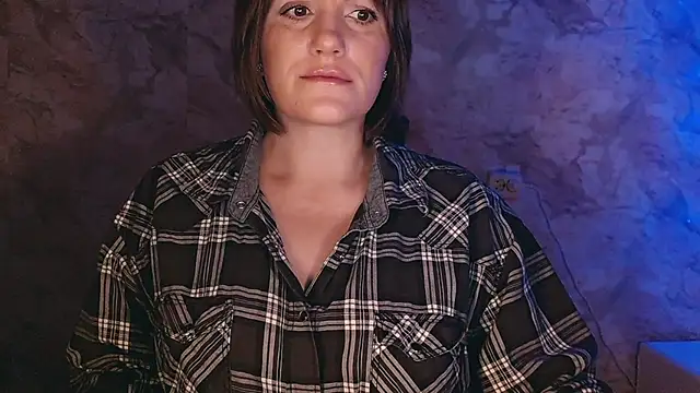 Snapshot of _letty_ chatting on December 5, 9:50 pm  letty  online show from December 5, 9:50 pm