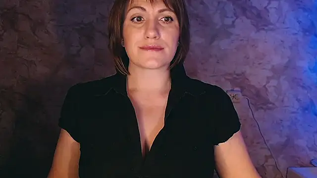 Snapshot of _letty_ chatting on December 19, 11:35 pm  letty  online show from December 19, 11:35 pm