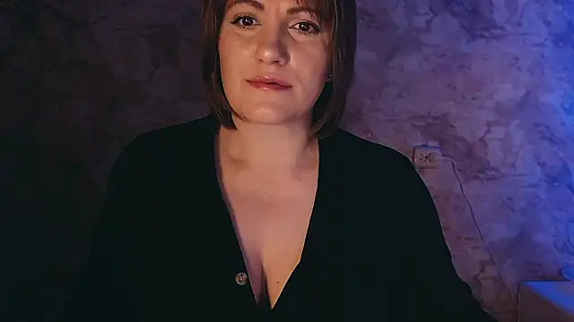 Snapshot of _letty_ chatting on December 21, 8:43 pm  letty  online show from December 21, 8:43 pm
