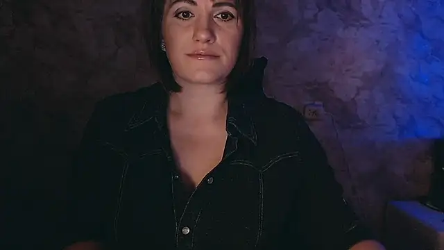 Snapshot of _letty_ chatting on January 28, 9:29 pm  letty  online show from January 28, 9:29 pm