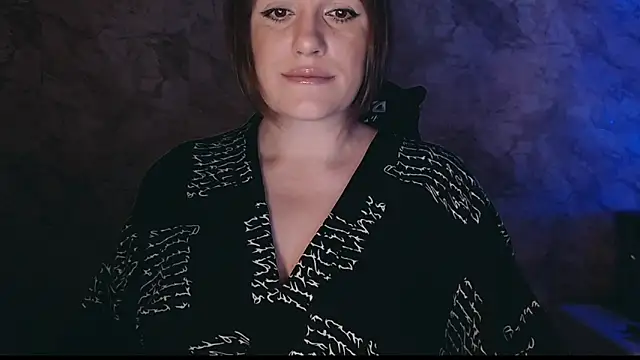 Snapshot of _letty_ chatting on February 25, 9:35 pm  letty  online show from February 25, 9:35 pm