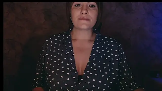 Snapshot of _letty_ chatting on October 8, 10:29 pm  letty  online show from October 8, 10:29 pm