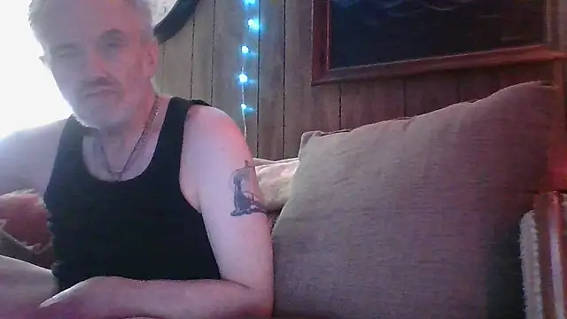 Makowboy online show from December 5, 2:00 pm