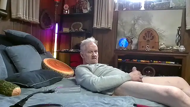 Makowboy online show from April 4, 4:37 pm