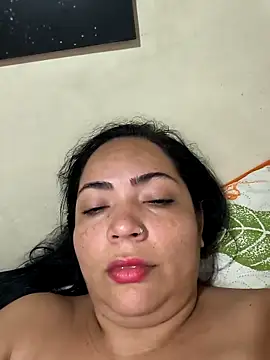 Snapshot of NIKOLE1301 chatting on February 18, 1:40 pm NIKOLE1301 online show from February 18, 1:40 pm