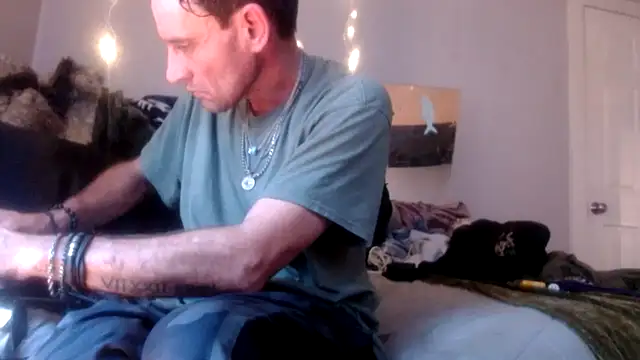 Snapshot of lickthecat chatting on November 8, 10:52 pm lickthecat online show from November 8, 10:52 pm