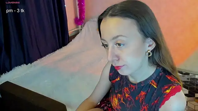 CurlySteph online show from January 18, 6:43 pm