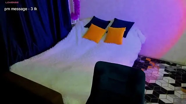 CurlySteph online show from February 14, 11:09 pm