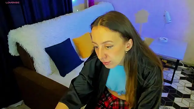 CurlySteph online show from March 13, 6:23 pm