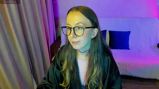 CurlySteph online show from September 21, 3:24 pm