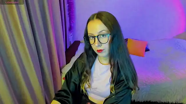 CurlySteph online show from October 1, 10:16 pm