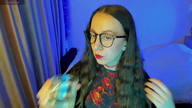 CurlySteph online show from October 4, 6:39 pm