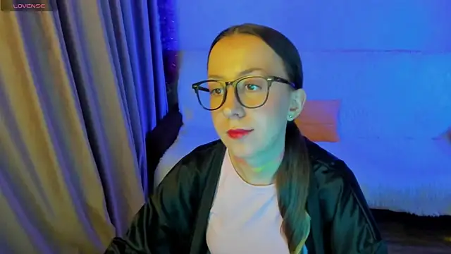 CurlySteph online show from October 11, 4:49 pm