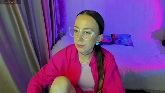 CurlySteph online show from November 10, 6:18 pm